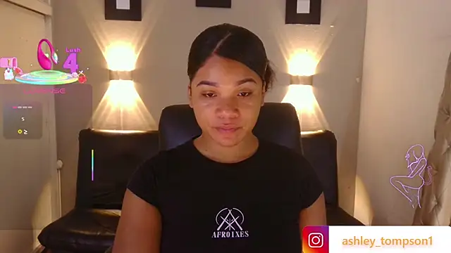 Snapshot of ashley_Tompson1 chatting on 03/20/25, 12:32 ashley Tompson1 online show from 03/20/25, 12:32