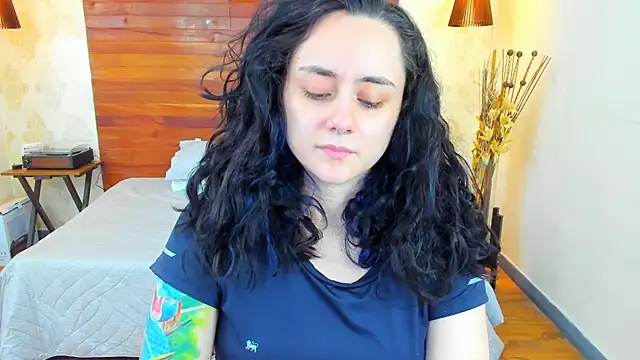 KatherineBond online show from 01/11/25, 01:16