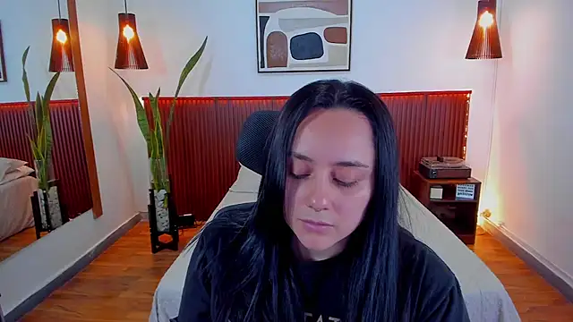 KatherineBond online show from 09/10/25, 07:47