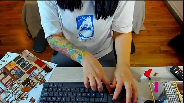 KatherineBond online show from 09/23/25, 07:17