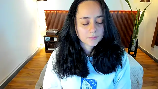 KatherineBond online show from 10/04/25, 07:23