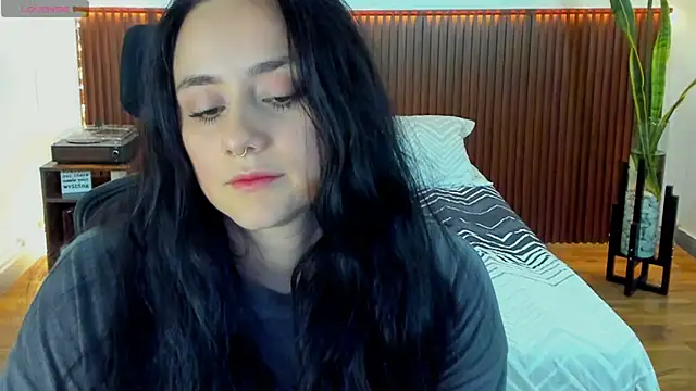 KatherineBond online show from 11/06/25, 08:10