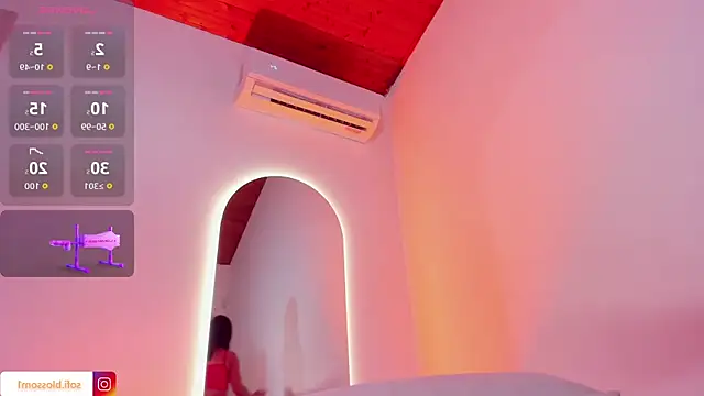 Sofi Blossom online show from 11/06/25, 07:48