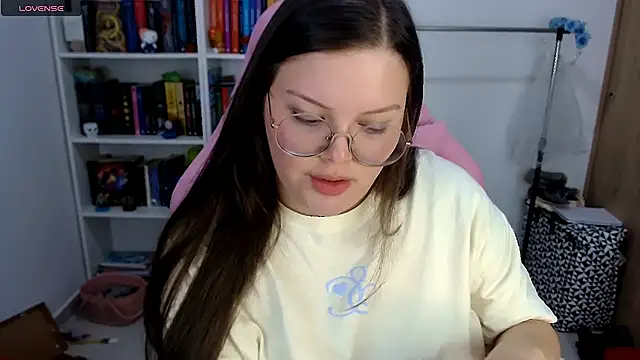 Gabiwaifu online show from 10/23/25, 11:46