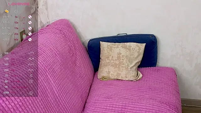 TrissMerigold9 online show from 09/08/25, 07:46