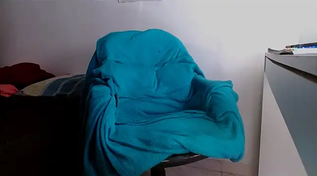 Snapshot of deividcloud36 chatting on 03/01/25, 04:26 deividcloud36 online show from 03/01/25, 04:26