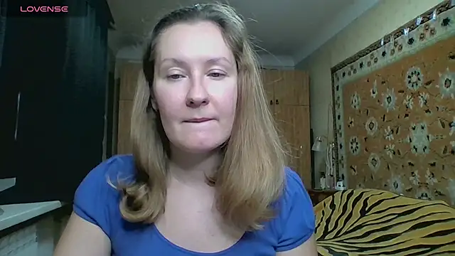 Snapshot of AnnaXLovers chatting on 10/28/25, 03:25 AnnaXLovers online show from 10/28/25, 03:25