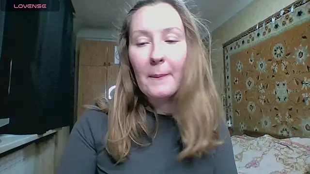 Snapshot of AnnaXLovers chatting on 10/31/25, 01:01 AnnaXLovers online show from 10/31/25, 01:01