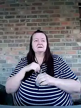 Snapshot of Bayou_Woman68 chatting on 10/29/25, 10:33 Bayou Woman68 online show from 10/29/25, 10:33