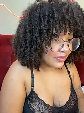 Snapshot of 99_Lilith chatting on 11/08/25, 01:17 99 Lilith online show from 11/08/25, 01:17