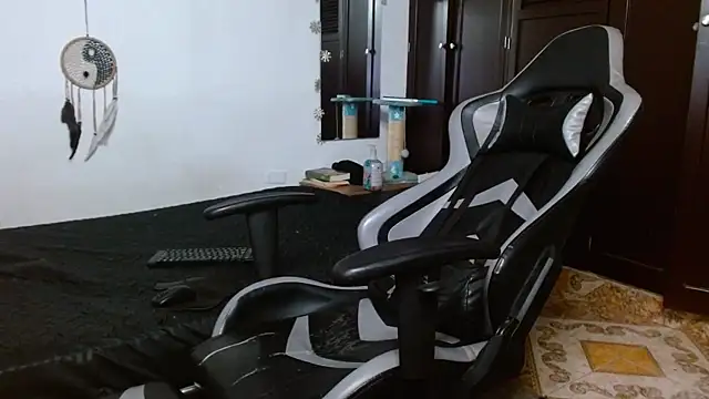 aaron blug online show from 01/07/25, 02:20