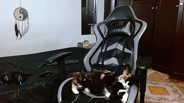 aaron blug online show from 01/17/25, 04:06