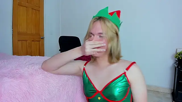 Snapshot of _Little_angel69 chatting on 12/24/24, 03:47  Little angel69 online show from 12/24/24, 03:47
