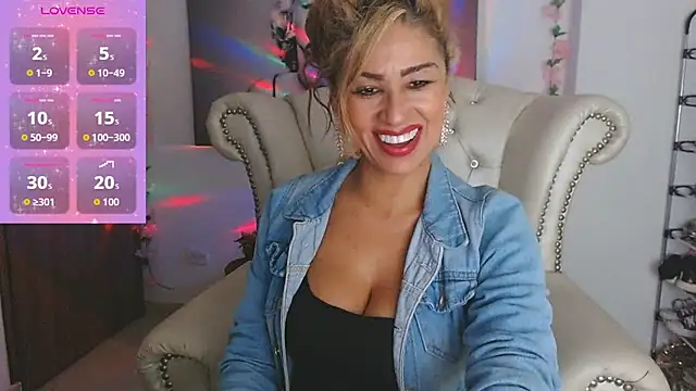 Isabelhot1 online show from 10/28/25, 07:16