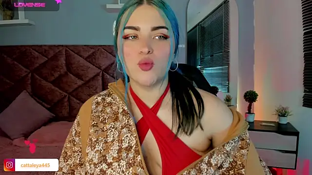 Snapshot of cattaleya___ chatting on 01/16/25, 06:25 cattaleya online show from 01/16/25, 06:25