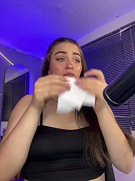 Snapshot of cattaleya___ chatting on 03/04/25, 03:33 cattaleya online show from 03/04/25, 03:33