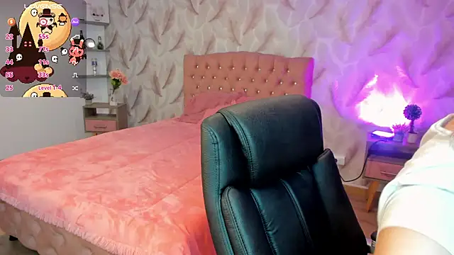 Snapshot of cattaleya___ chatting on 10/23/25, 02:33 cattaleya online show from 10/23/25, 02:33