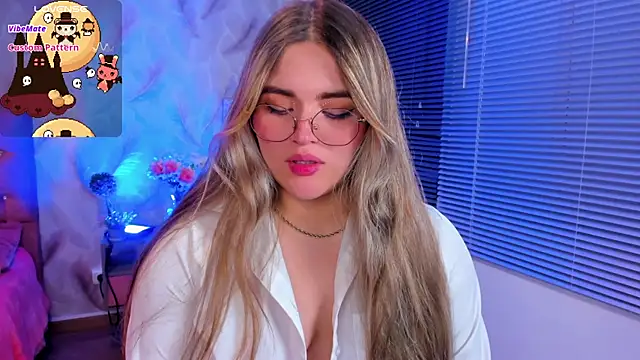 Snapshot of cattaleya___ chatting on 10/24/25, 03:14 cattaleya online show from 10/24/25, 03:14