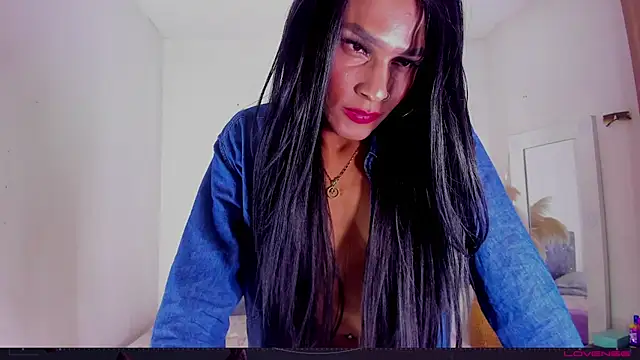 carolinemiller7 online show from 10/11/25, 06:12