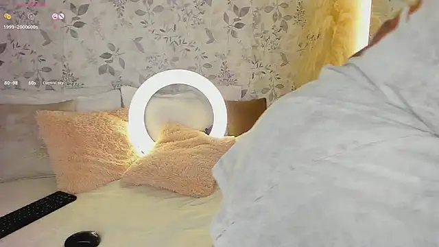 Snapshot of HannaSexTime chatting on 01/28/25, 01:39 HannaSexTime online show from 01/28/25, 01:39