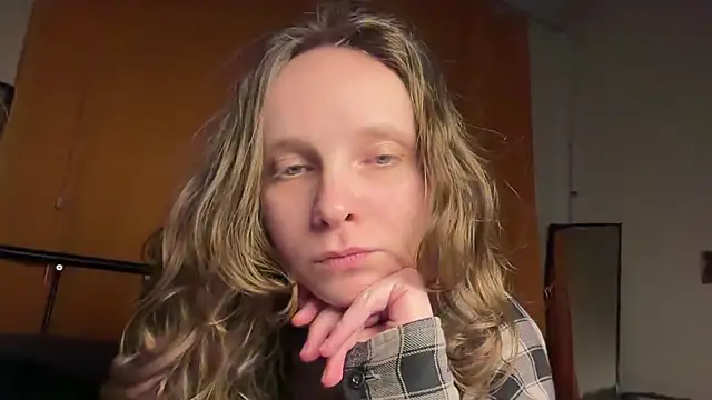 MikkyMoony online show from 10/25/25, 07:30