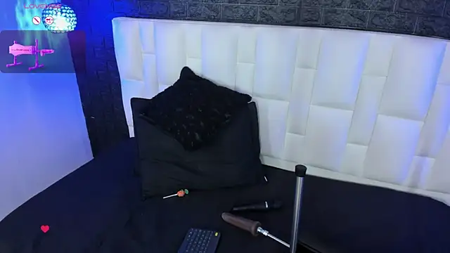 Abbyadams online show from 10/18/25, 03:20