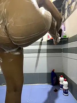 Snapshot of samayra124 chatting on 09/25/25, 02:32 samayra124 online show from 09/25/25, 02:32