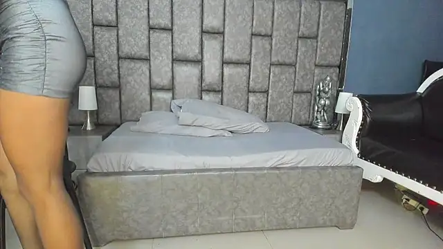 Snapshot of Matureyulyet chatting on 10/12/25, 09:08 Matureyulyet online show from 10/12/25, 09:08