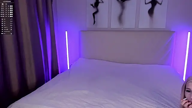 EmmaBarbs online show from 10/06/25, 08:39