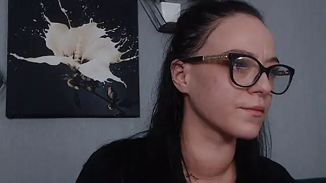 Snapshot of IzabelllNoir chatting on 02/19/25, 08:22 IzabelllNoir online show from 02/19/25, 08:22