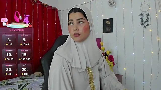 Snapshot of AishaAmin_ chatting on 03/10/25, 12:15 AishaAmin online show from 03/10/25, 12:15