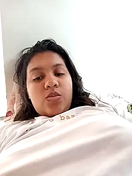 Snapshot of Gozlas chatting on 10/29/25, 04:42 Gozlas online show from 10/29/25, 04:42