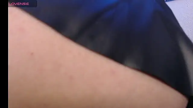 Snapshot of niakat_ chatting on 09/30/25, 02:05 niakat online show from 09/30/25, 02:05
