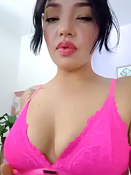 Sara LipsX online show from 09/10/25, 03:34