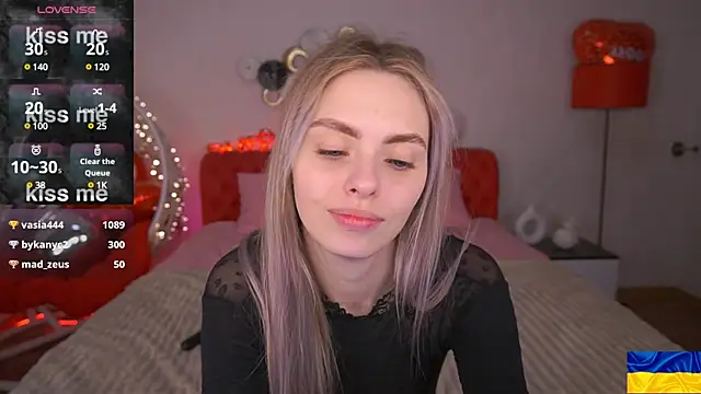 Snapshot of ChloeBrightt chatting on 03/19/25, 03:09 ChloeBrightt online show from 03/19/25, 03:09