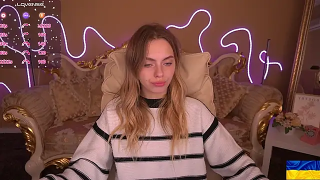 ChloeBrightt online show from 10/23/25, 08:29