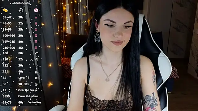 Mary   Moore online show from 12/05/24, 06:43