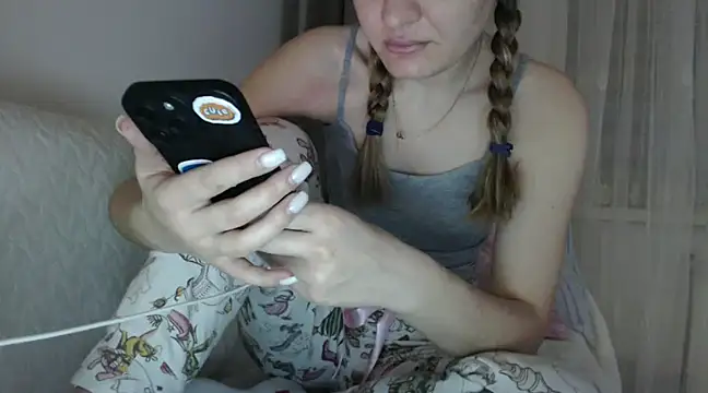  JustmeHere  online show from 01/28/25, 04:39