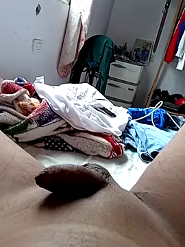 Snapshot of Ricardito97 chatting on 11/22/25, 04:39 Ricardito97 online show from 11/22/25, 04:39