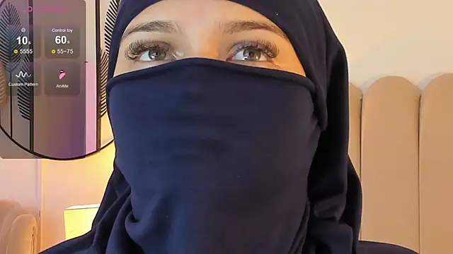 anna-henao online show from 12/10/24, 01:55