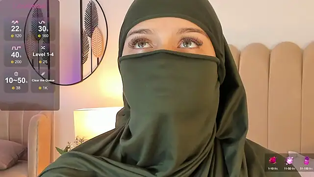 anna-henao online show from 12/13/24, 01:44