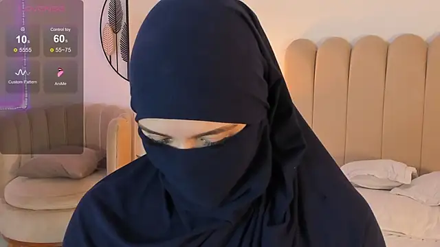 anna-henao online show from 12/14/24, 03:36