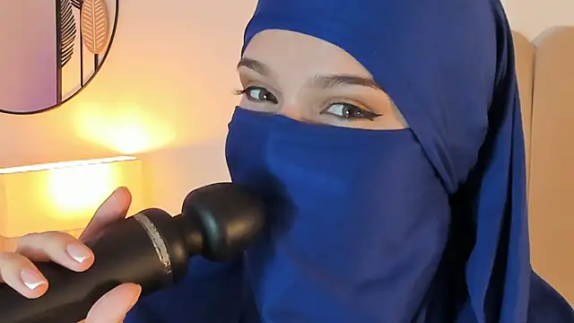 anna-henao online show from 01/13/25, 01:06