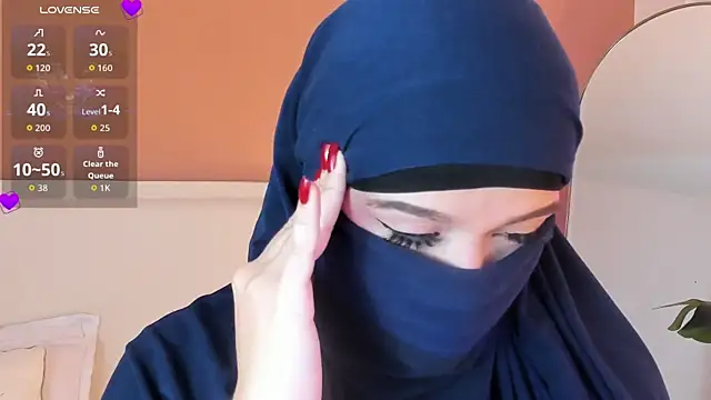 anna-henao online show from 09/19/25, 07:58