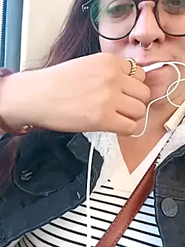 Snapshot of Celestte22 chatting on 11/10/25, 11:04 Celestte22 online show from 11/10/25, 11:04