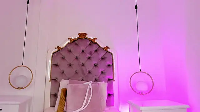 Snapshot of Pushaina__ chatting on 11/14/25, 03:16 Pushaina online show from 11/14/25, 03:16