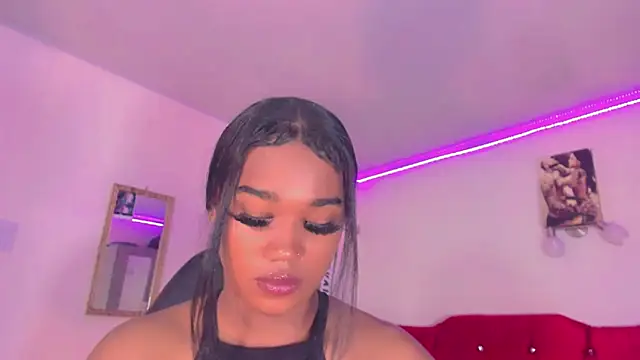 Snapshot of naomy__xx chatting on 02/08/25, 10:29 naomy xx online show from 02/08/25, 10:29