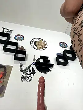 Snapshot of jamilaross chatting on 11/16/25, 09:09 jamilaross online show from 11/16/25, 09:09