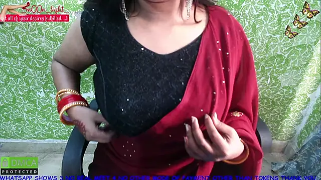 Snapshot of _mOOn_light_ chatting on 10/10/25, 05:39 mOOn light online show from 10/10/25, 05:39