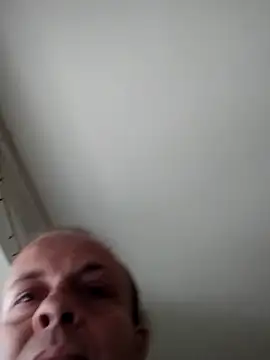 Snapshot of 1Kalandor@xh chatting on 10/16/25, 06:58 1Kalandorxh online show from 10/16/25, 06:58